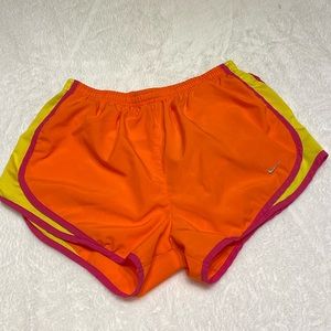 Nike Tempo - Women’s Running Shorts - Orange